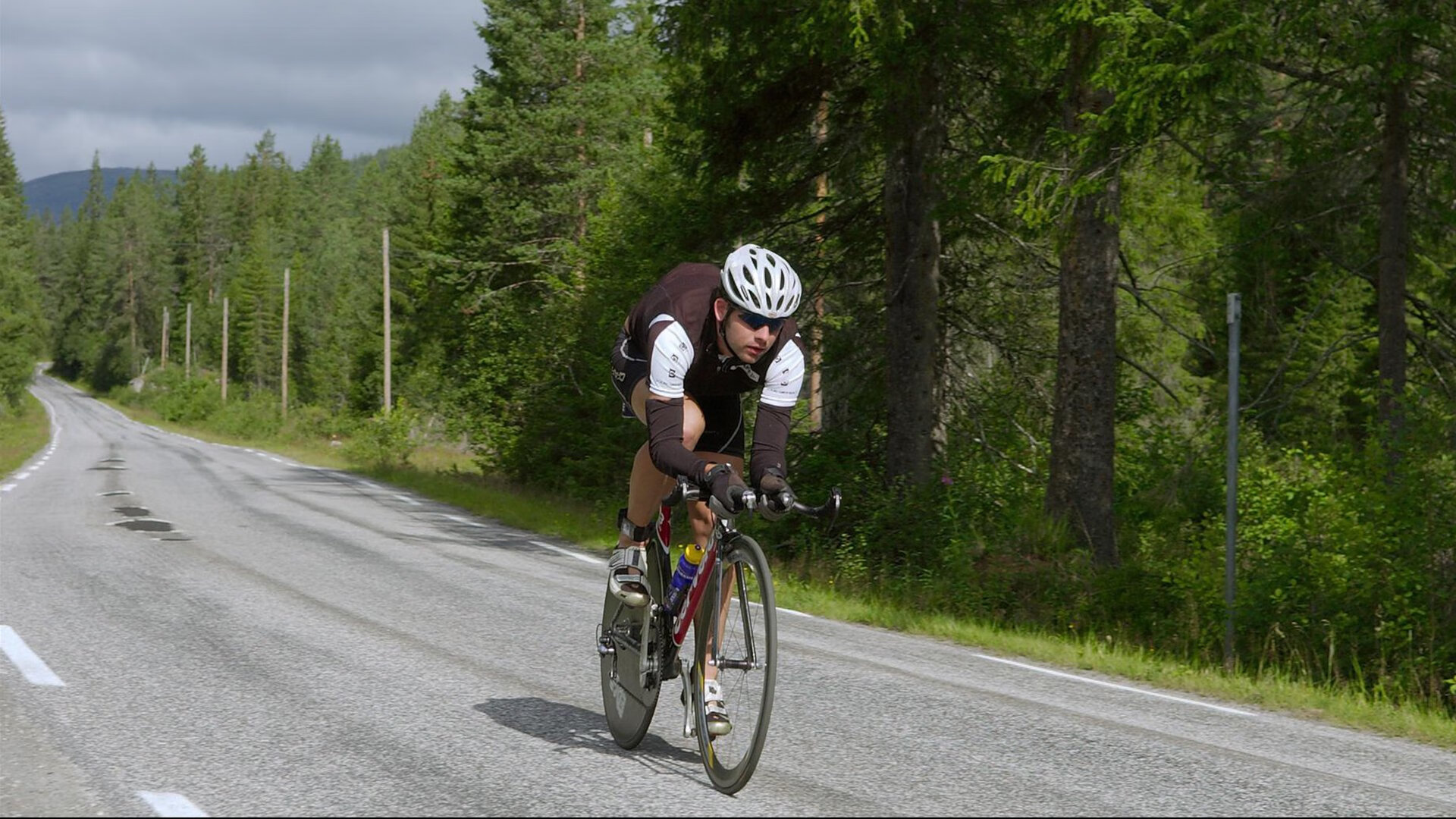 九游用户空间-自行车公路赛路线调整，公路自行车赛道标准